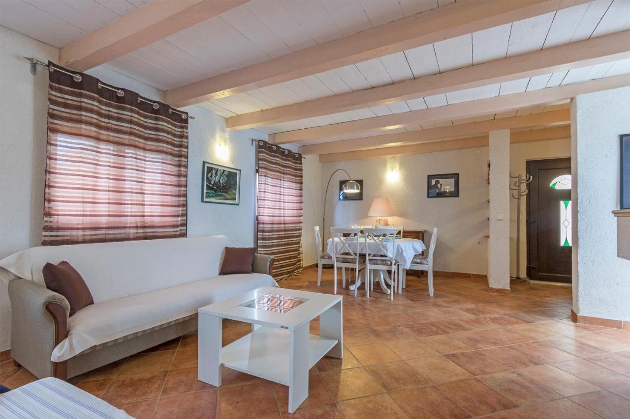 Villa Karina Tar Tar-Vabriga Luaran gambar